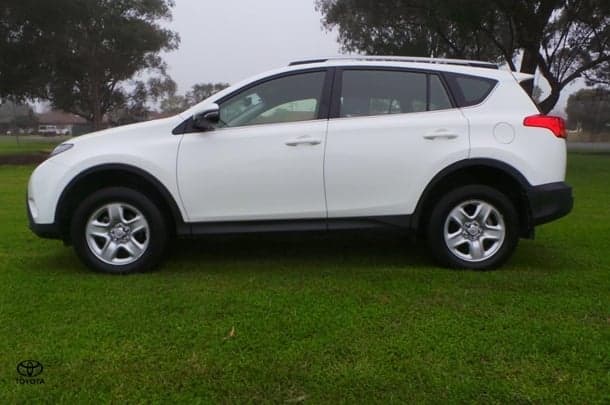 2015 Toyota RAV4 GX in White