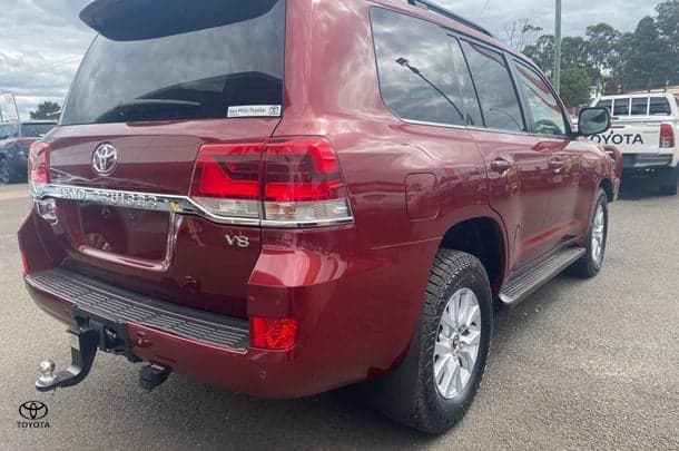 2020 Toyota Landcruiser VX in Red