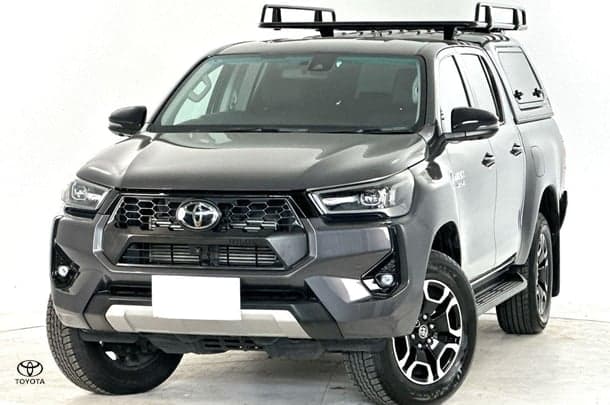 2024 Toyota Hilux SR5 in Silver