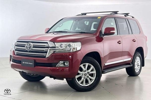 2020 Toyota Landcruiser Sahara in Red
