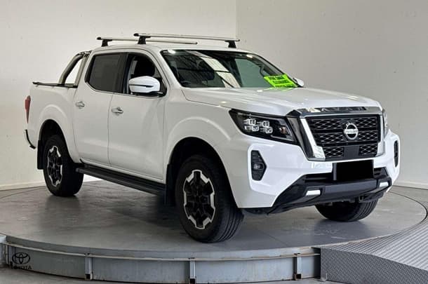 2021 Nissan Navara ST-X in White