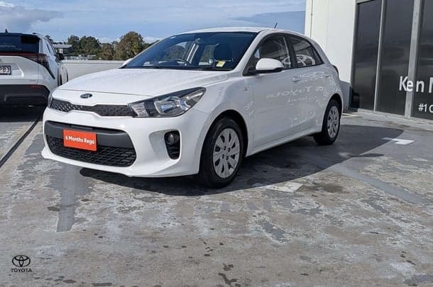 2018 Kia Rio S in White