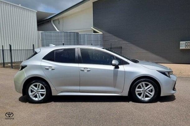 2019 Toyota Corolla SX in Silver