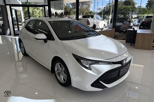 2018 Toyota Corolla Ascent Sport in White