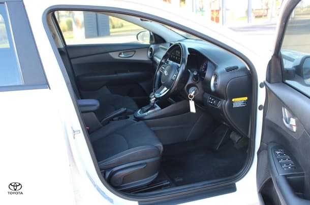 2019 Kia Cerato Sport in White