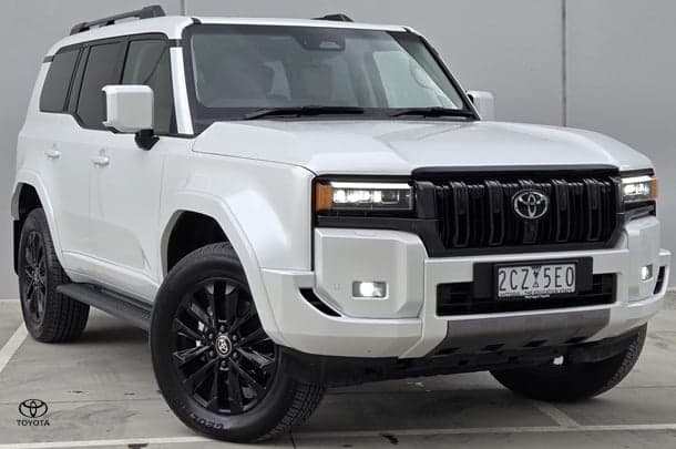 2025 Toyota Landcruiser Prado Kakadu in White