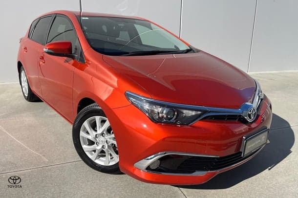 2015 Toyota Corolla Ascent Sport in Orange