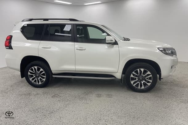 2023 Toyota Landcruiser Prado VX in White