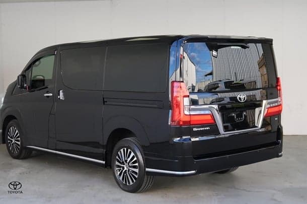 2019 Toyota Granvia VX in Black