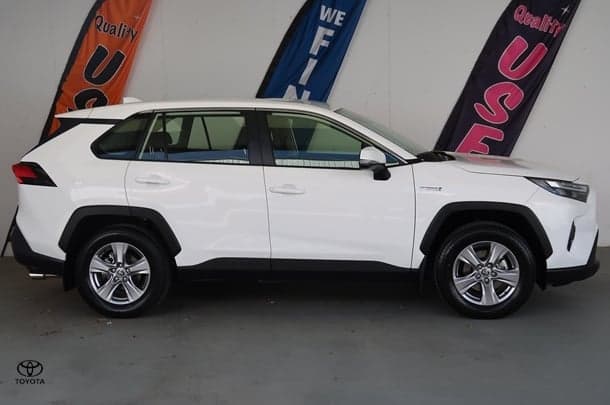2024 Toyota RAV4 GX in White