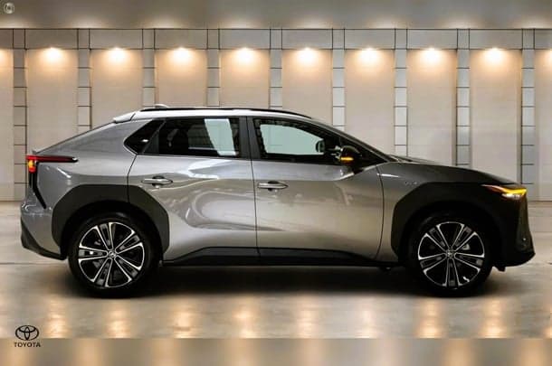 2025 Toyota bZ4X Base in Bronze