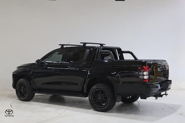 2022 Mitsubishi Triton GSR in Black
