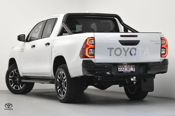 2025 Toyota Hilux SR5 in White