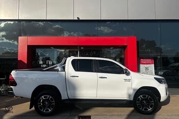 2023 Toyota Hilux SR5 in White