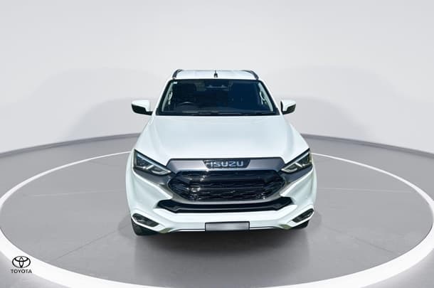 2023 Isuzu MU-X LS-U in White