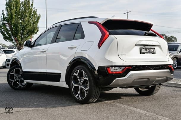2024 Kia Niro HEV GT-Line in White