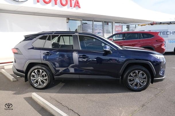 2025 Toyota RAV4 GXL in Blue