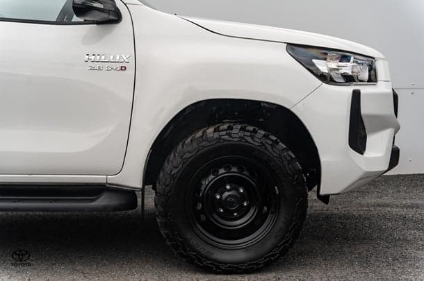2025 Toyota Hilux SR in White