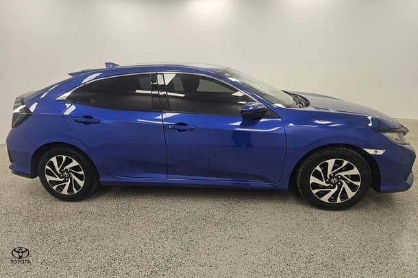 2019 Honda Civic VTi-S in Blue