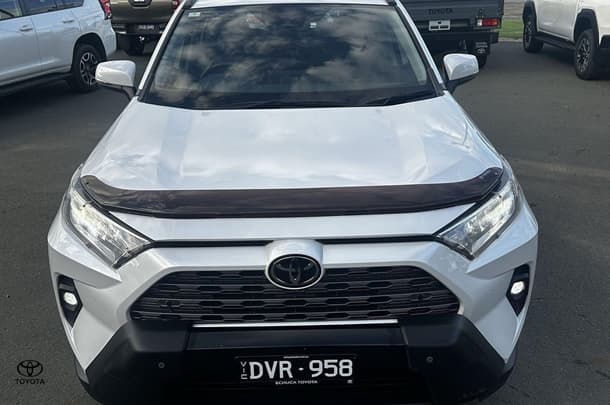 2023 Toyota RAV4 GXL in White