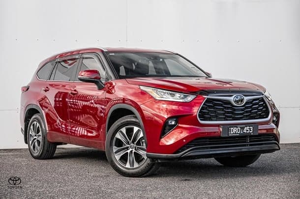 2024 Toyota Kluger GXL in Red
