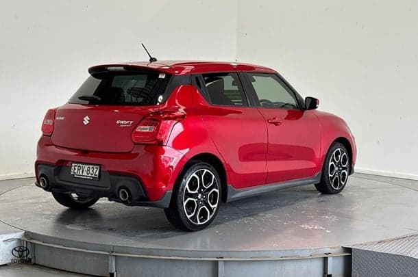 2021 Suzuki Swift Sport in Red