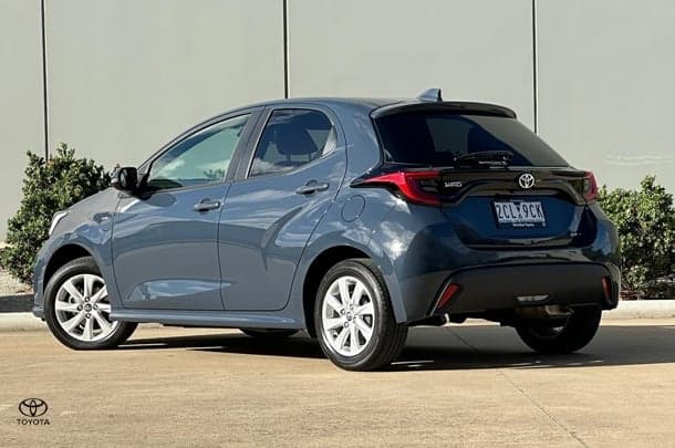 2025 Toyota Yaris SX Hybrid in Grey