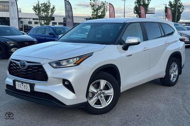 2022 Toyota Kluger GX AWD in White