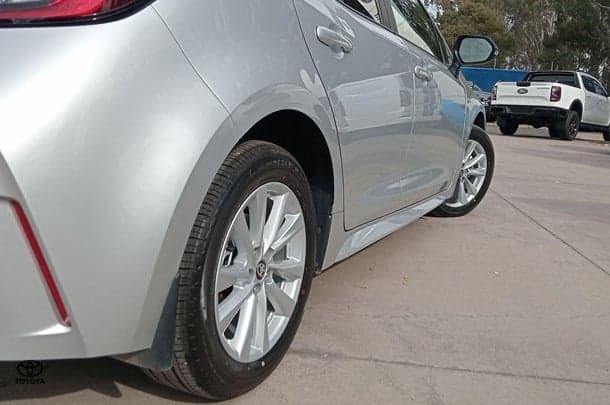2025 Toyota Corolla SX Hybrid in Silver