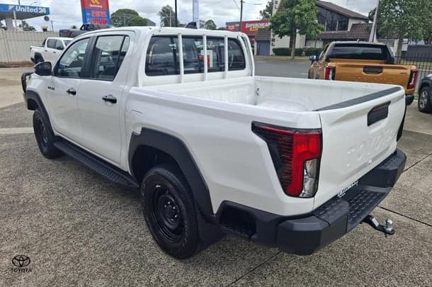2026 Toyota Hilux SR 48V in White