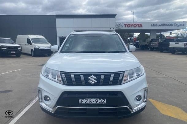 2022 Suzuki Vitara Base in White