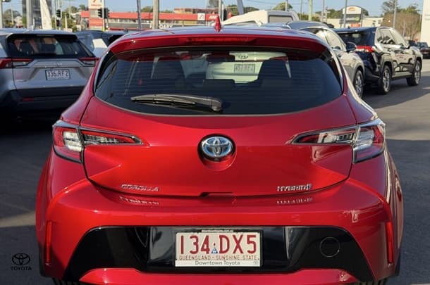 2022 Toyota Corolla Ascent Sport Hybrid in Red