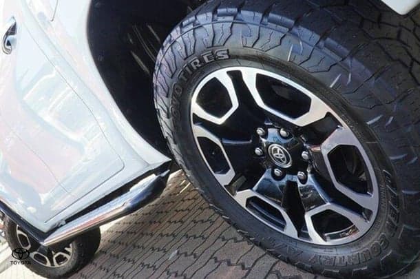 2021 Toyota Hilux SR5 in White