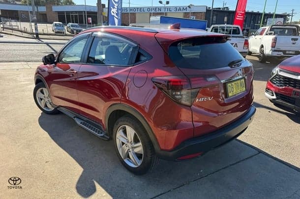 2021 Honda HR-V VTi-S in Red