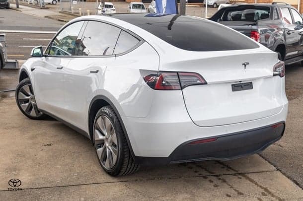 2022 Tesla Model Y Rear-Wheel Drive in White