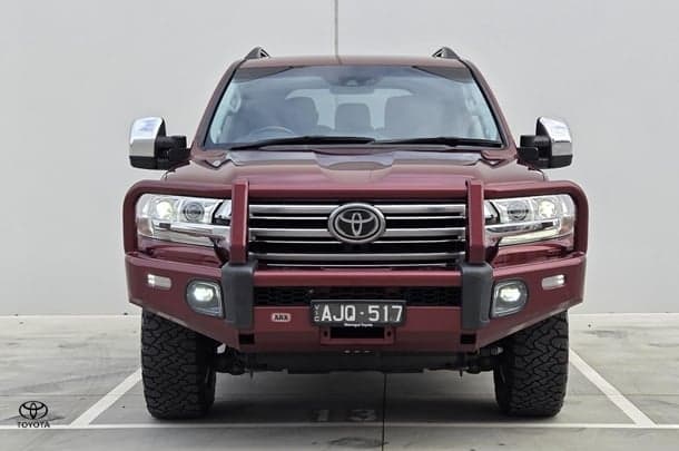 2016 Toyota Landcruiser Sahara in Red