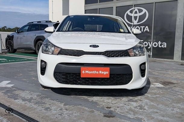 2018 Kia Rio S in White