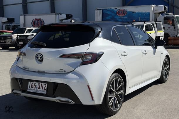 2022 Toyota Corolla ZR Hybrid in White