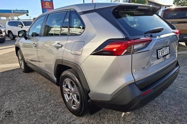 2023 Toyota RAV4 GX AWD in Silver