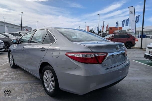 2017 Toyota Camry Altise in Blue