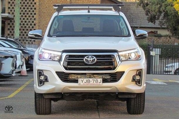 2019 Toyota Hilux SR5 in White
