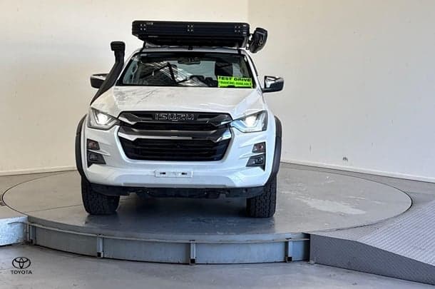 2023 Isuzu D-MAX LS-U in White