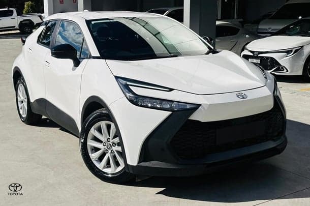 2024 Toyota C-HR GXL-2WD in White