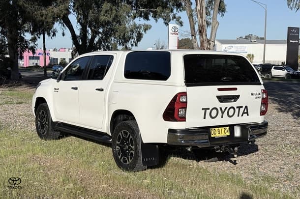 2022 Toyota Hilux SR5 in White