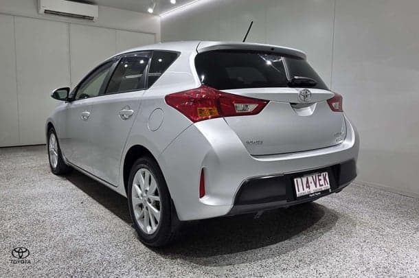 2014 Toyota Corolla Ascent Sport in Silver