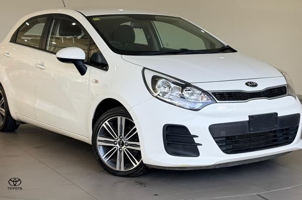 2016 Kia Rio S in White