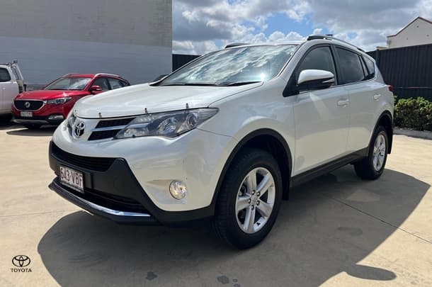 2014 Toyota RAV4 GXL in White