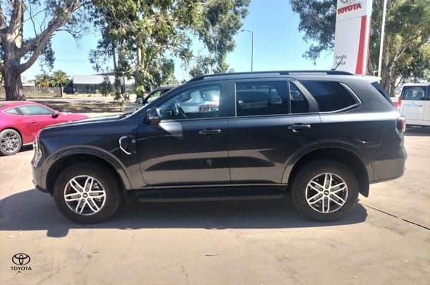 2025 Ford Everest Trend in Grey
