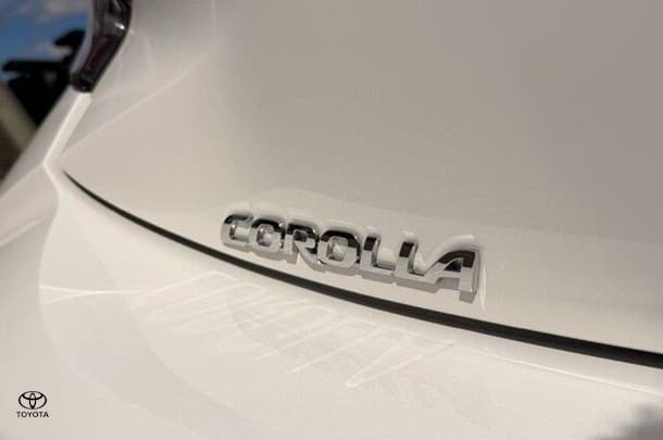 2021 Toyota Corolla Ascent Sport in White