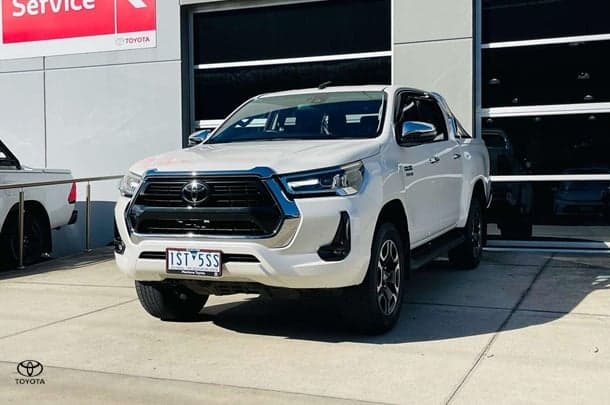 2020 Toyota Hilux SR5 in White